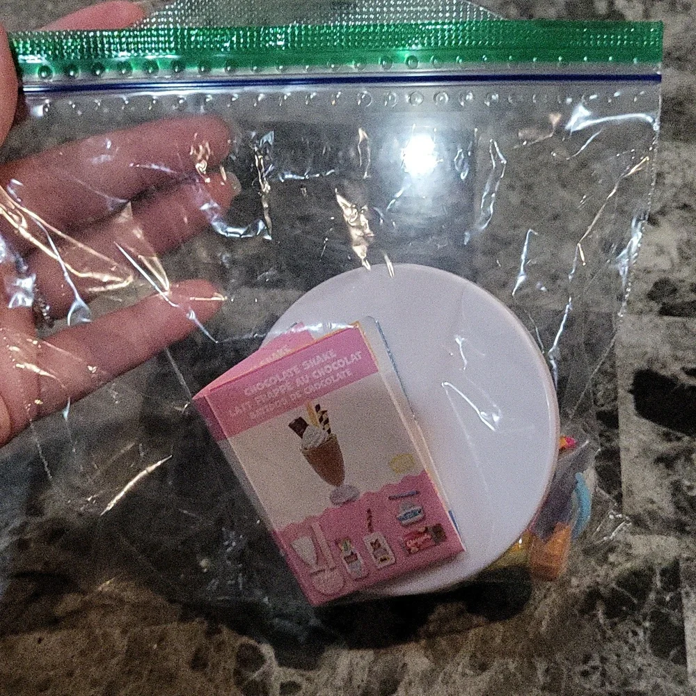 Miniverse Make It Mini Food Chocolate Shake